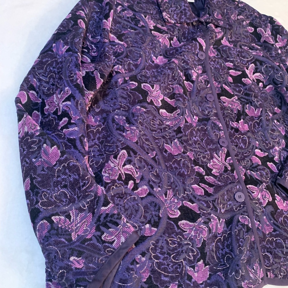 XL Coldwater Creek Blazer,Purple and Black Floral. SilverThreading,Slenderizing! - Picture 14 of 15